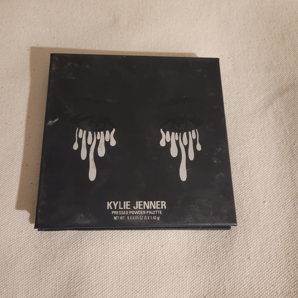 Kylie eyeshadow palette